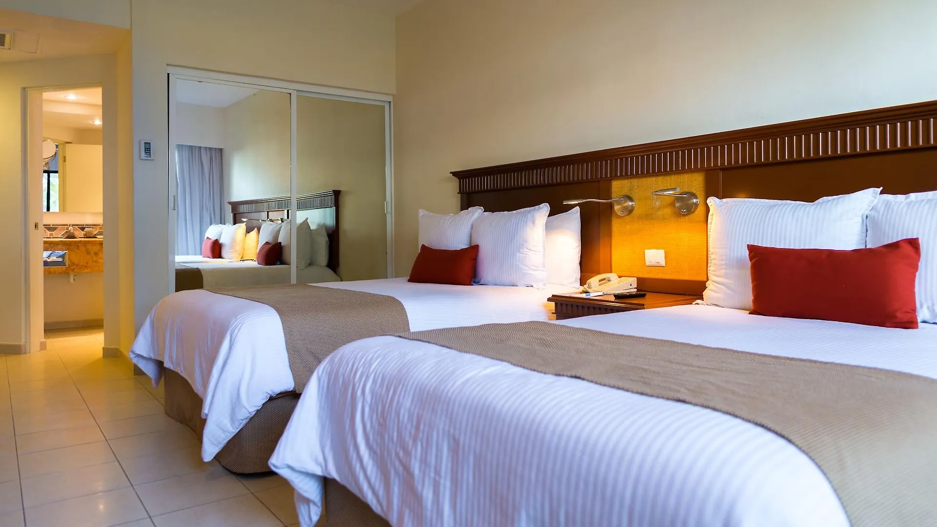 The Reef Coco Beach Resort & Spa Playa del Carmen